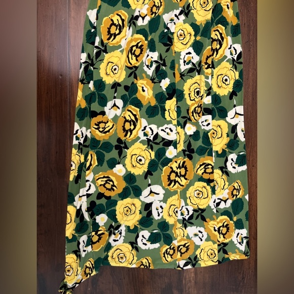 Donna Morgan Garden Floral Midi Dress Size 2 Wrap Front Asymmetrical Hem Spring - Picture 3 of 16